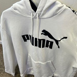 White Puma hoodie size: XL